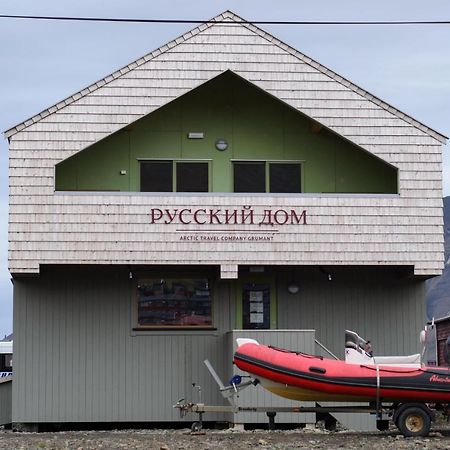 Russkiy Dom Longyearbyen Kültér fotó