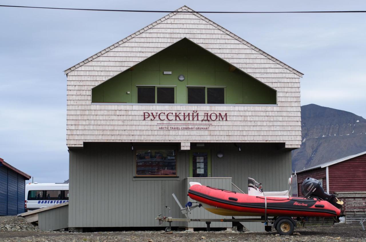 Russkiy Dom Longyearbyen Kültér fotó