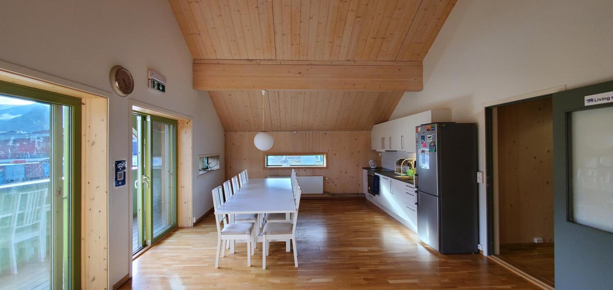 Russkiy Dom Longyearbyen Kültér fotó